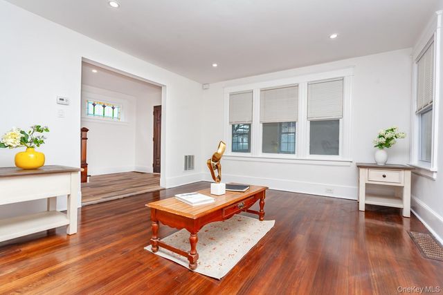 89 Smith Street, Poughkeepsie, NY 12601