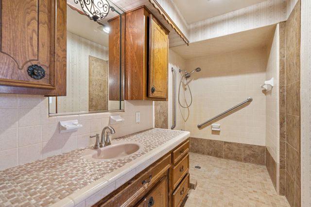 1043 Martin Street, Houston, TX 77018