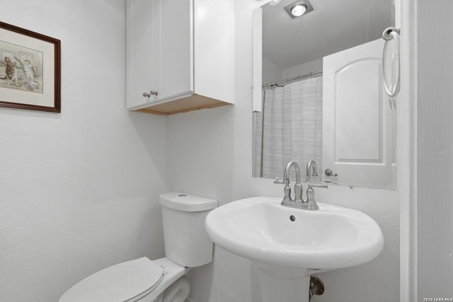 100 Lorenz Rd Apt 704, San Antonio, TX 78209
