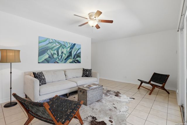 100 Lorenz Rd Apt 704, San Antonio, TX 78209