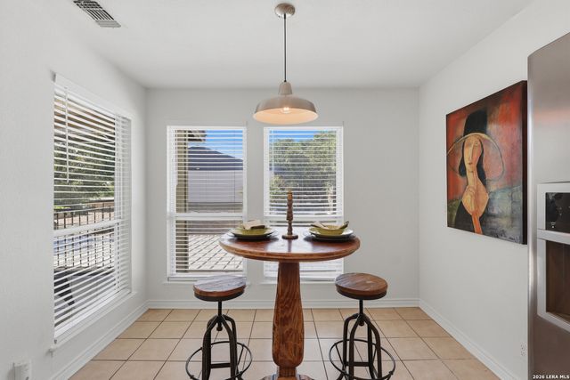 100 Lorenz Rd Apt 704, San Antonio, TX 78209