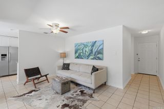 100 Lorenz Rd Apt 704, San Antonio, TX 78209