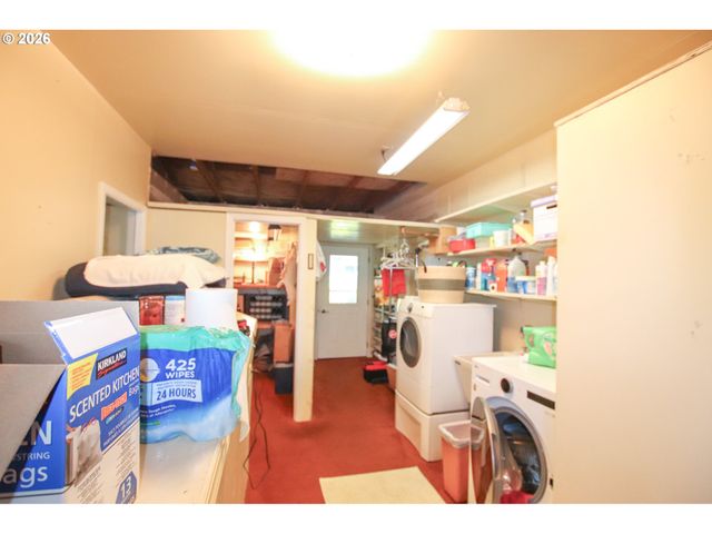 135 43RD Way, Florence, OR 97439