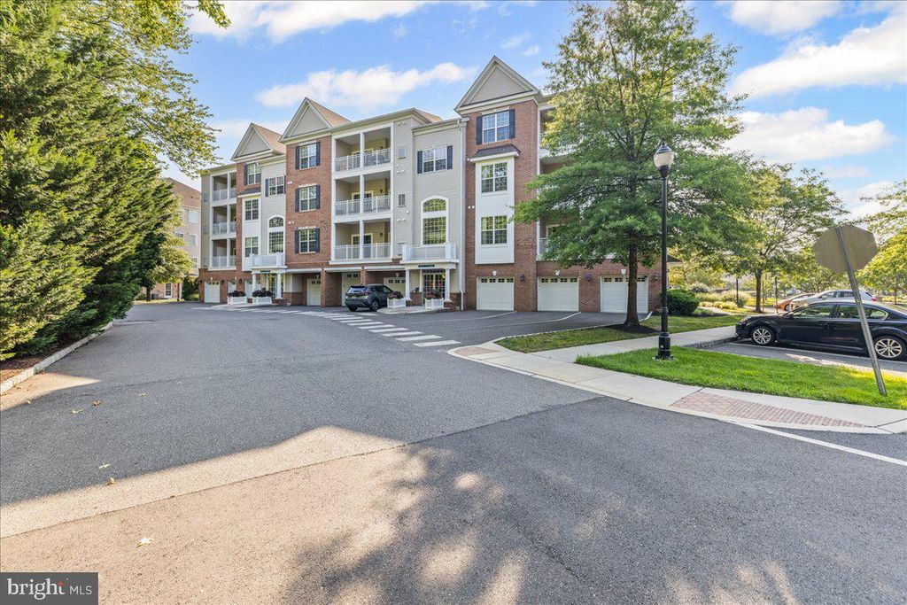 226 BREEDERS CUP DR, CHERRY HILL, NJ 08002 — exterior