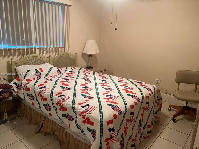 10121 SW 34th Street, Miami, FL 33165