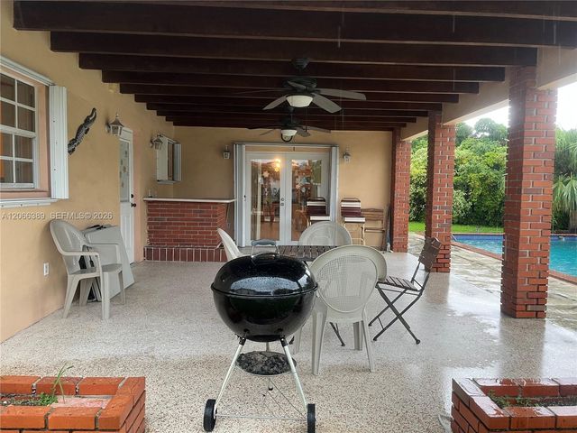 10121 SW 34th Street, Miami, FL 33165