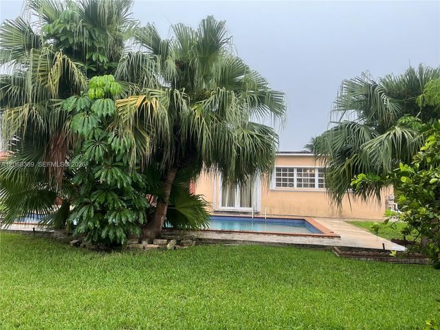 10121 SW 34th Street, Miami, FL 33165