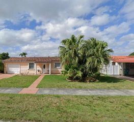 10121 SW 34th Street, Miami, FL 33165