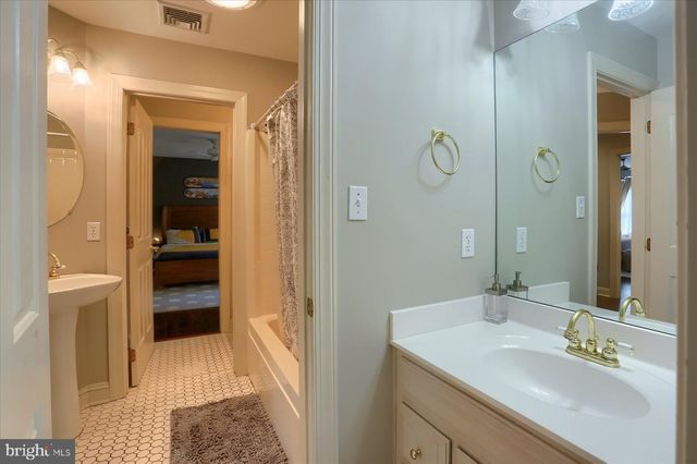 22 GUNPOWDER ROAD, Mechanicsburg, PA 17050