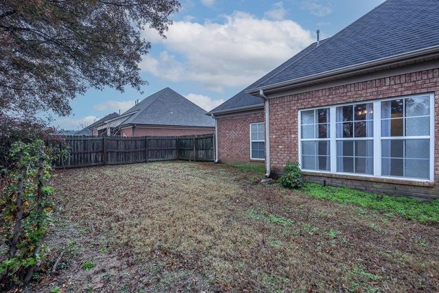2864 SUMMER OAKS PL, Southaven, MS 38672