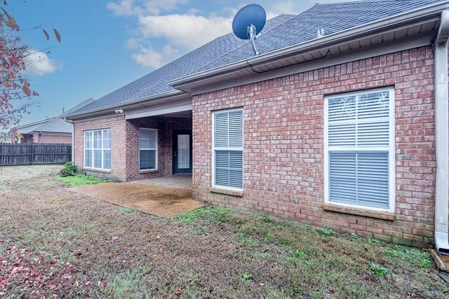 2864 SUMMER OAKS PL, Southaven, MS 38672
