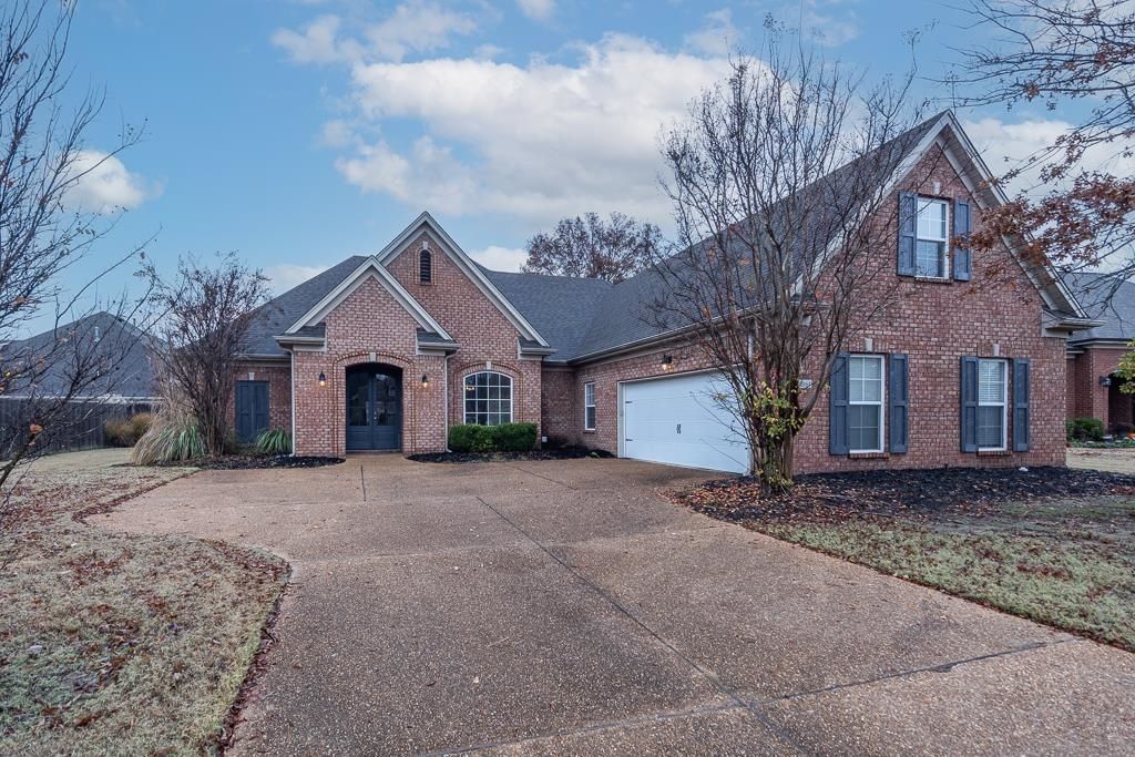 2864 SUMMER OAKS PL, Southaven, MS 38672