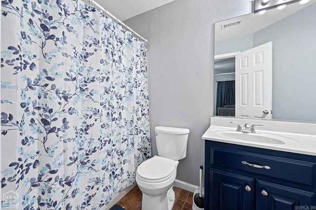 1100 William Hall Drive, Paragould, AR 72450