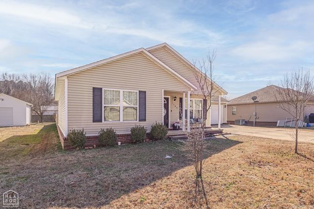 1100 William Hall Drive, Paragould, AR 72450