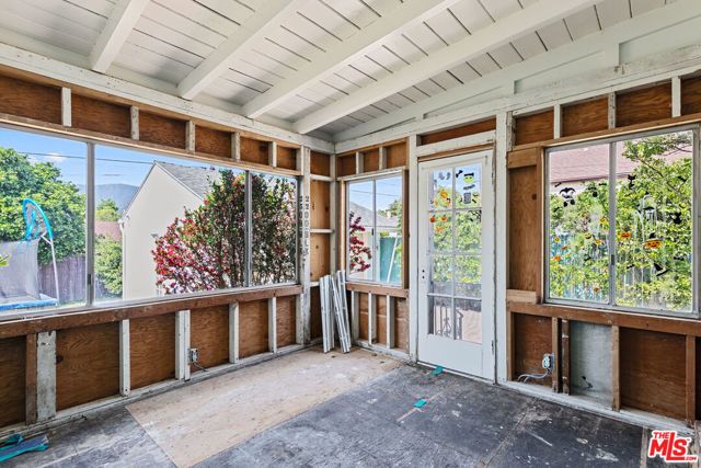 3611 Las Palmas Avenue, Glendale, CA 91208