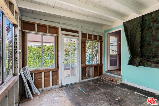 3611 Las Palmas Avenue, Glendale, CA 91208