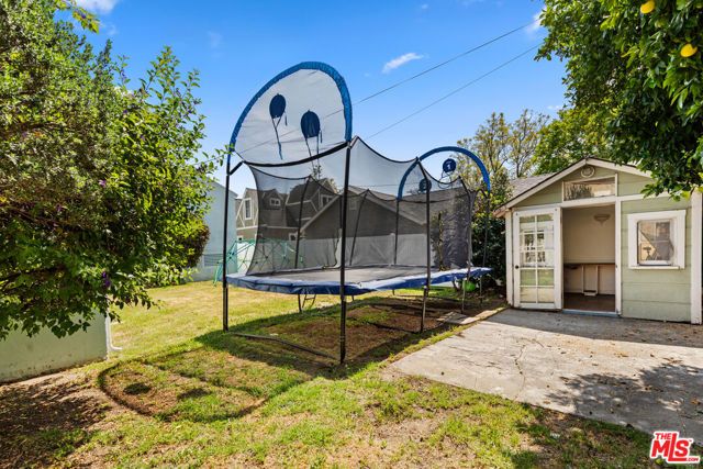 3611 Las Palmas Avenue, Glendale, CA 91208