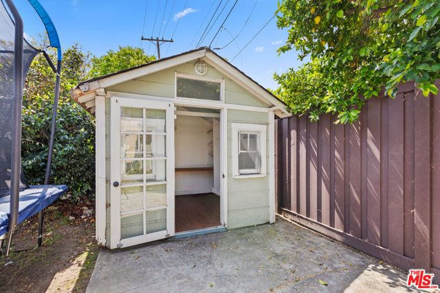 3611 Las Palmas Avenue, Glendale, CA 91208