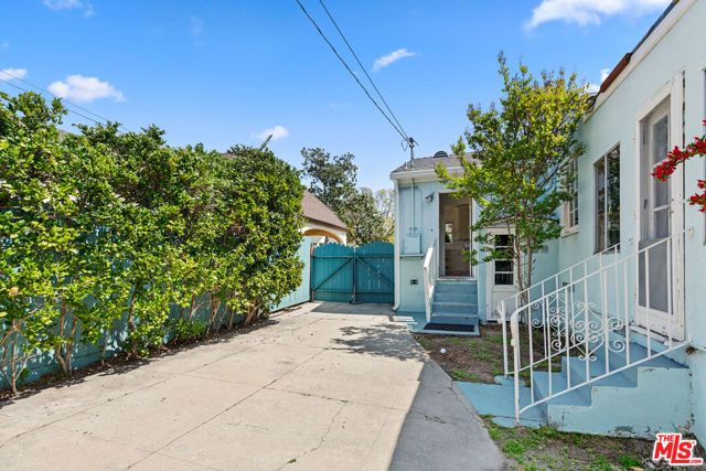 3611 Las Palmas Avenue, Glendale, CA 91208