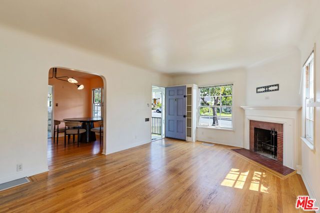 3611 Las Palmas Avenue, Glendale, CA 91208