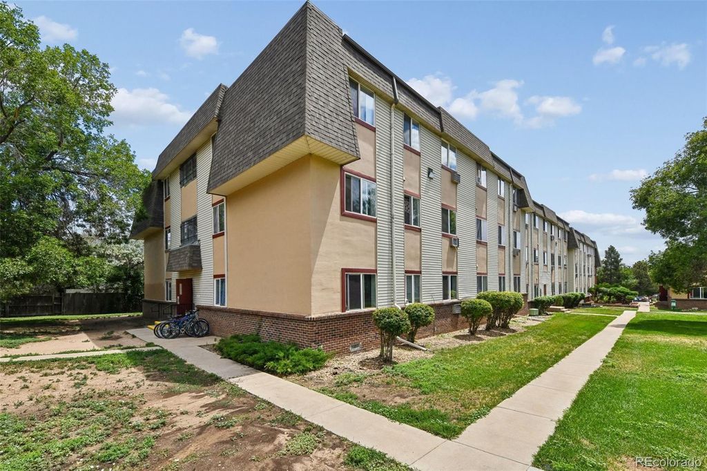 707 W 96th Ave 18, Thornton, CO 80260