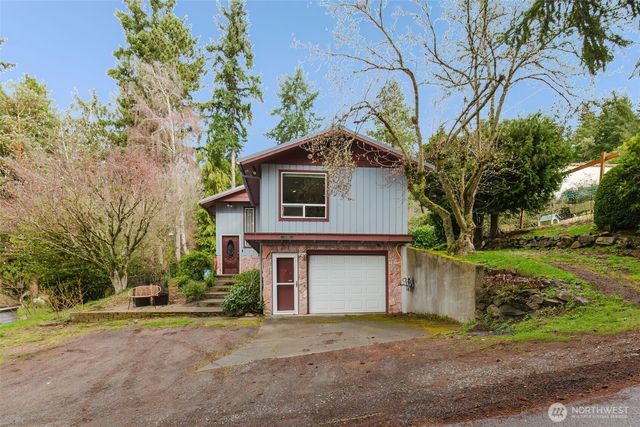1820 Rustic Lane, Bremerton, WA 98310
