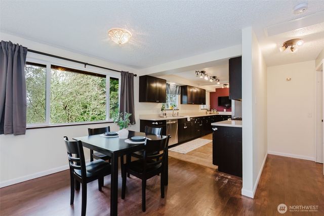 1820 Rustic Lane, Bremerton, WA 98310