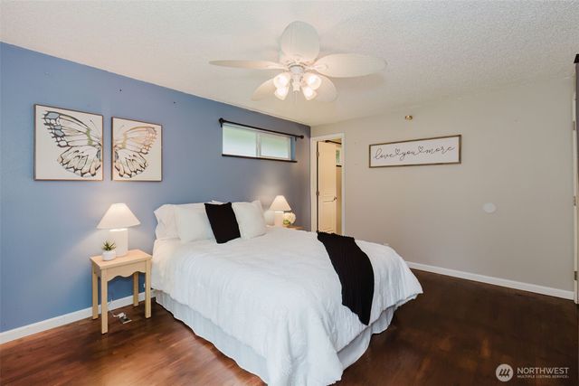 1820 Rustic Lane, Bremerton, WA 98310