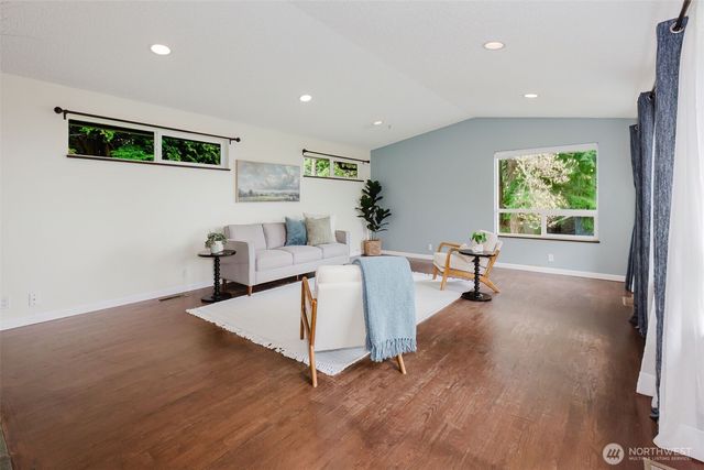 1820 Rustic Lane, Bremerton, WA 98310