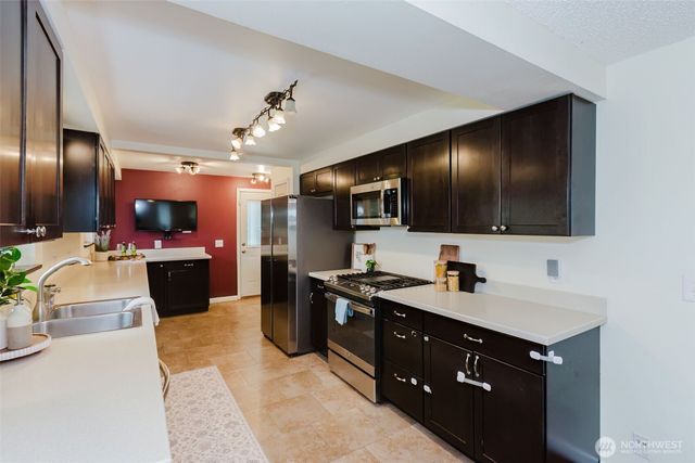 1820 Rustic Lane, Bremerton, WA 98310