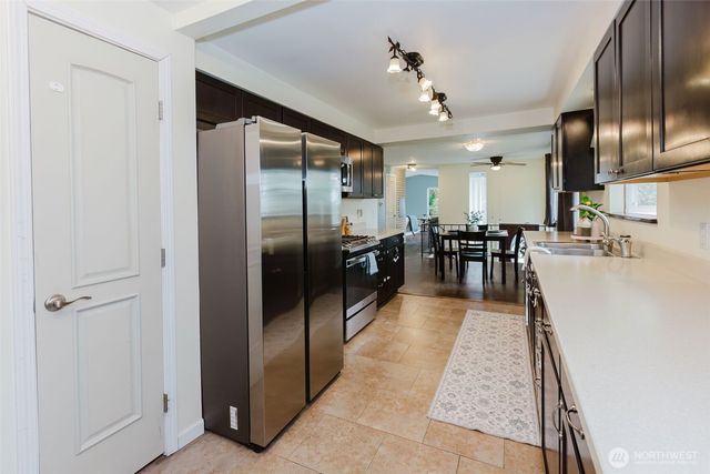 1820 Rustic Lane, Bremerton, WA 98310