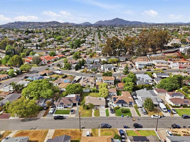 7230 Berkeley Dr, La Mesa, CA 91942