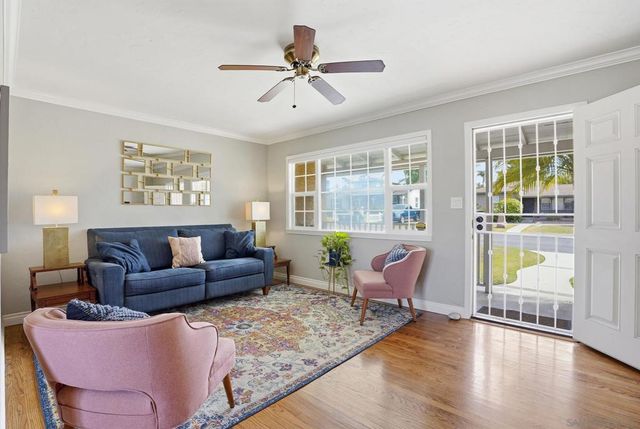 7230 Berkeley Dr, La Mesa, CA 91942