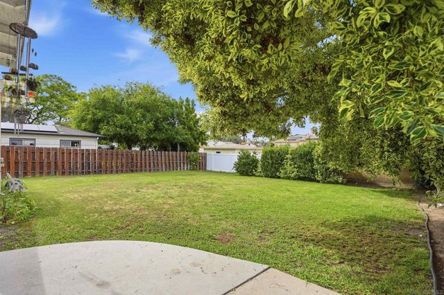 7230 Berkeley Dr, La Mesa, CA 91942