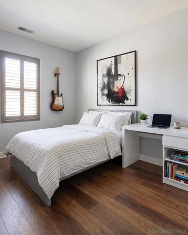 9057 W Bluff Place, Santee, CA 92071