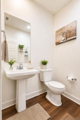 9057 W Bluff Place, Santee, CA 92071