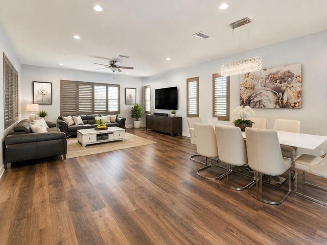 9057 W Bluff Place, Santee, CA 92071
