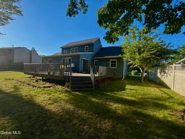 31 Laura Drive, Colonie, NY 12110