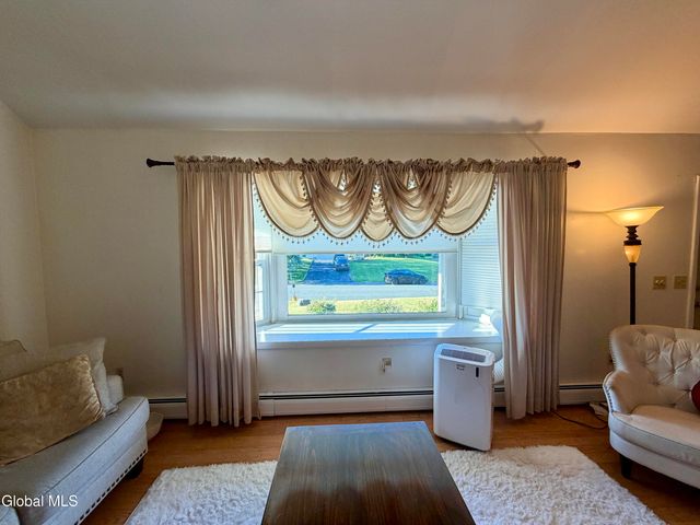 31 Laura Drive, Colonie, NY 12110