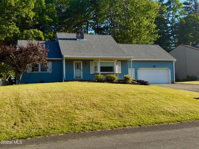 31 Laura Drive, Colonie, NY 12110