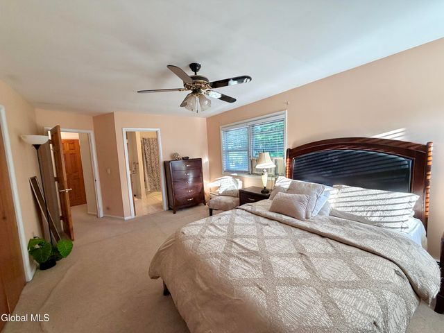 31 Laura Drive, Colonie, NY 12110