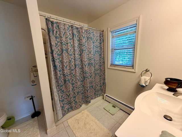 31 Laura Drive, Colonie, NY 12110