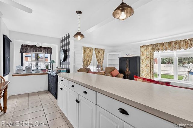 13704 Argyle Street, Southgate, MI 48195