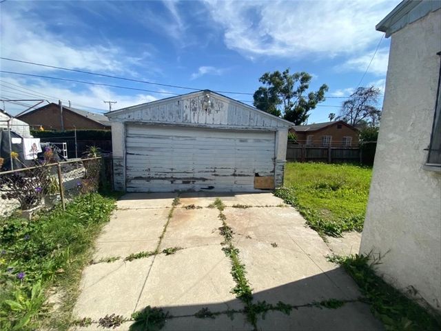 10958 S Budlong, Los Angeles, CA 90044