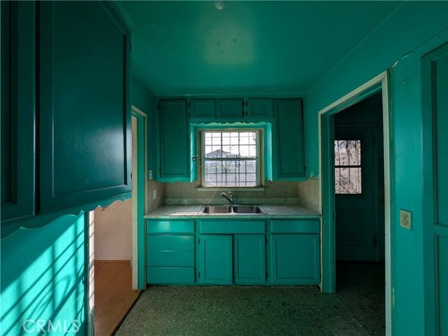 10958 S Budlong, Los Angeles, CA 90044