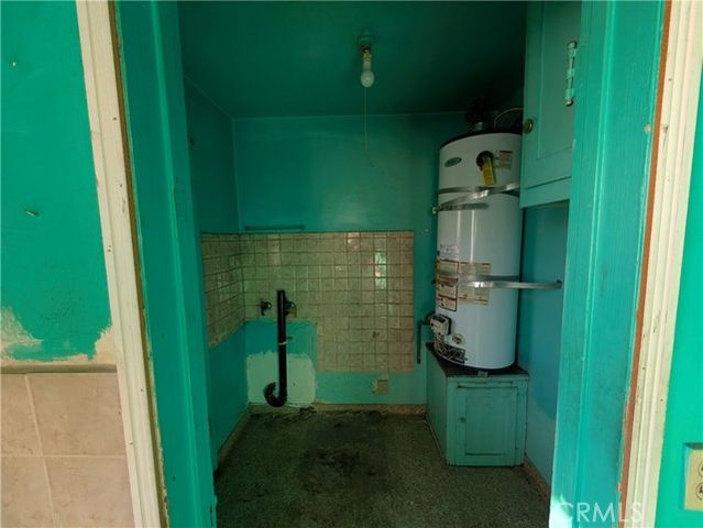 10958 S Budlong, Los Angeles, CA 90044