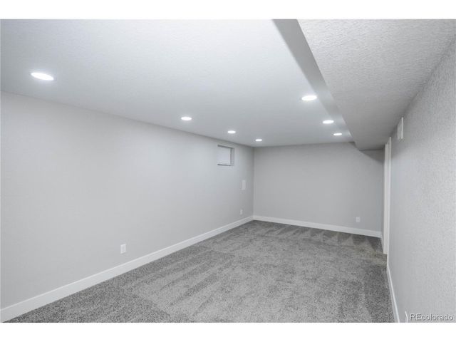 820 Drake St, Denver, CO 80221