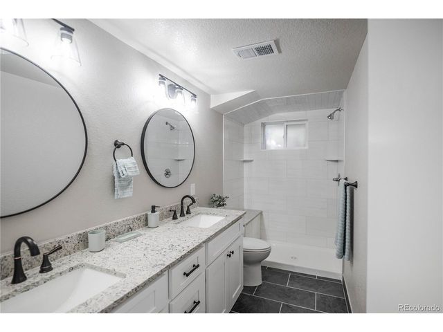 820 Drake St, Denver, CO 80221