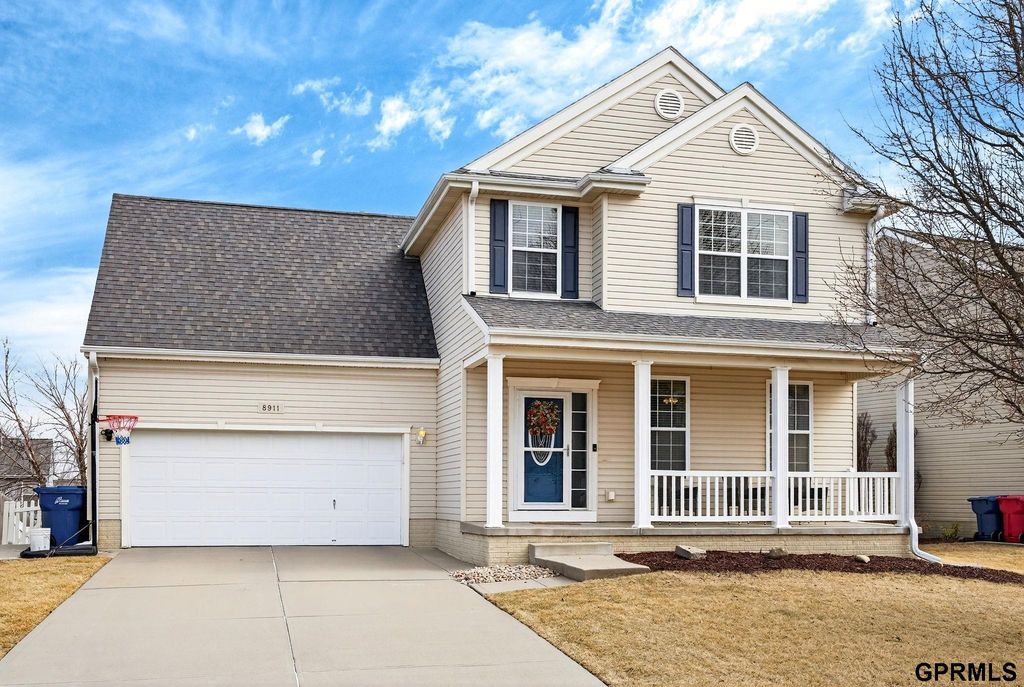 8911 S 167th Street, Omaha, NE 68136