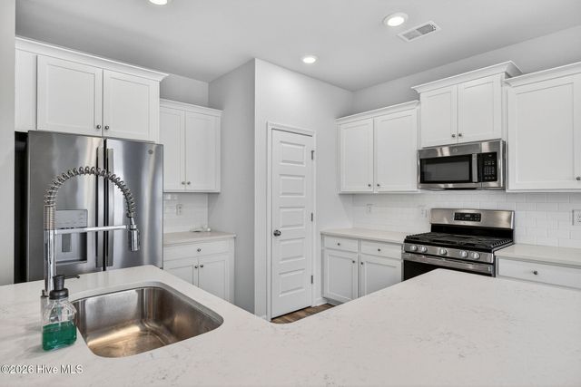 6914 English Holly Court SW, Ocean Isle Beach, NC 28469